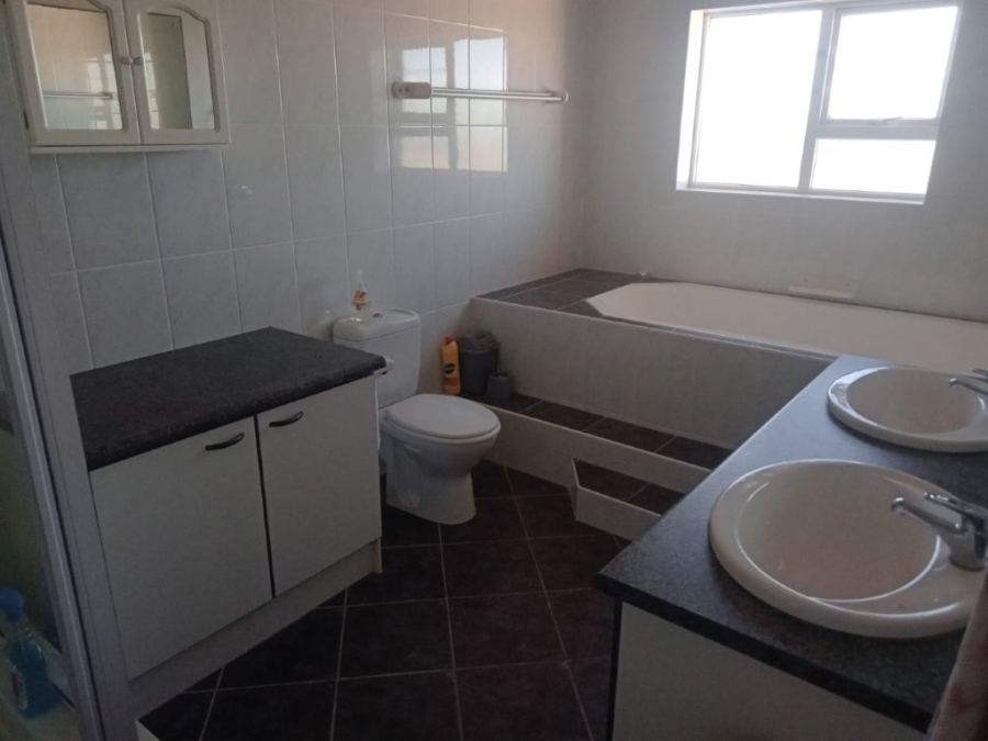 6 Bedroom Property for Sale in Aston Bay Eastern Cape